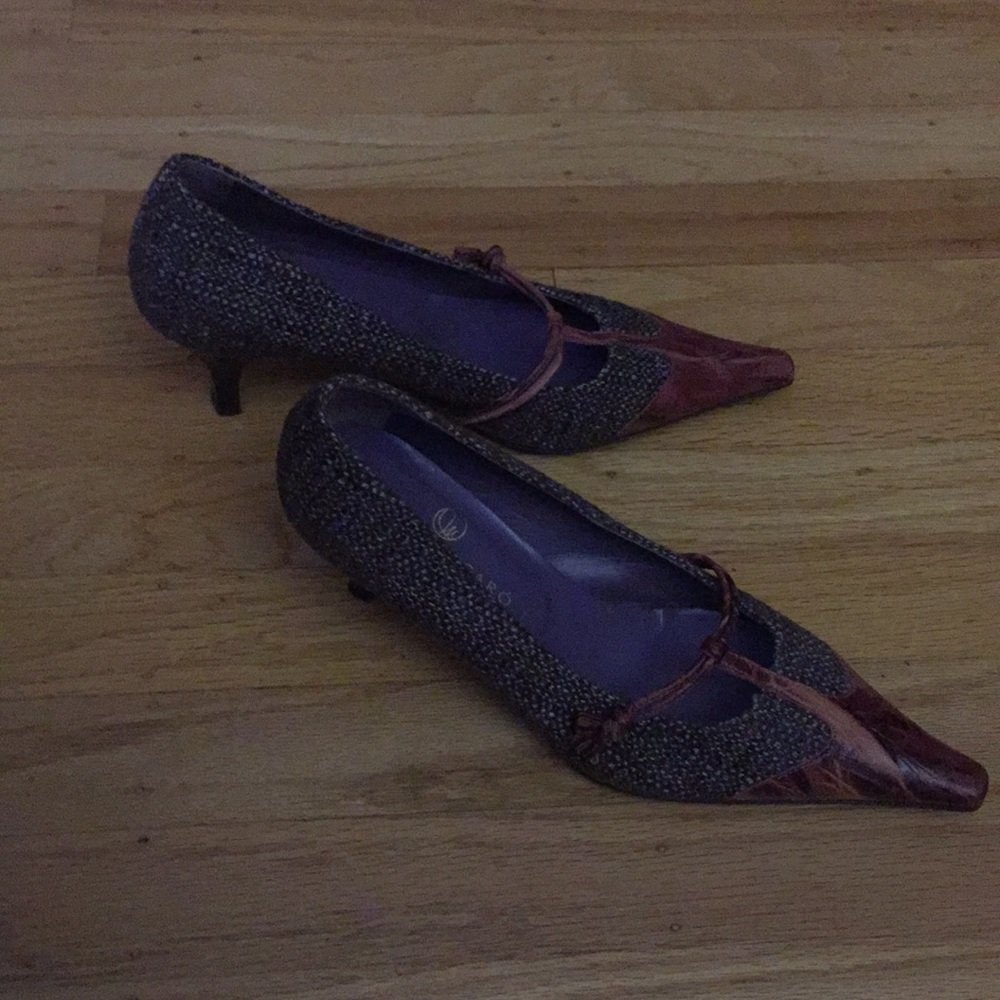 Jaime Mascaro tweed and leather pump 7.5; beauty